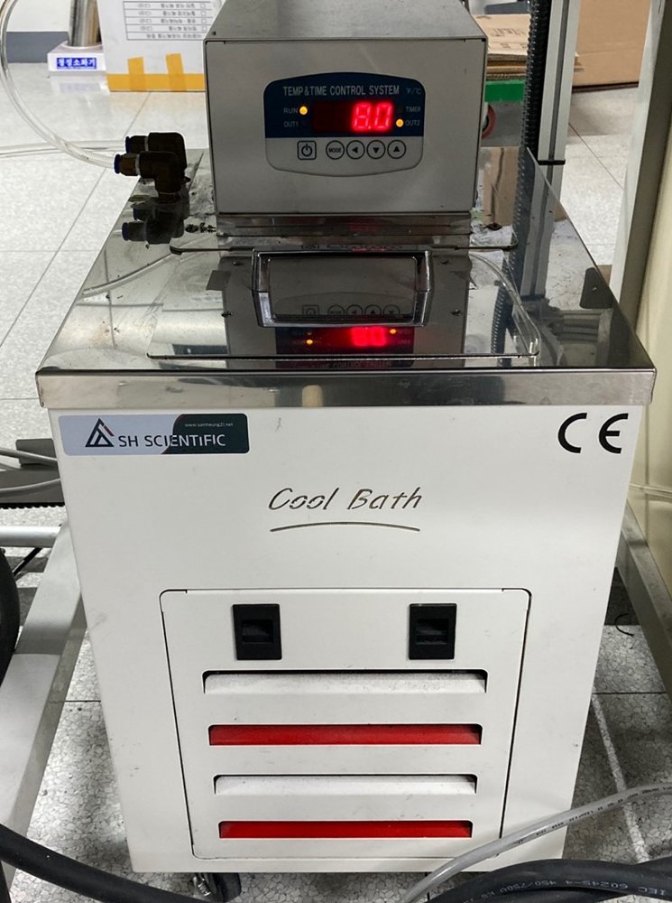 Recirculating chiller