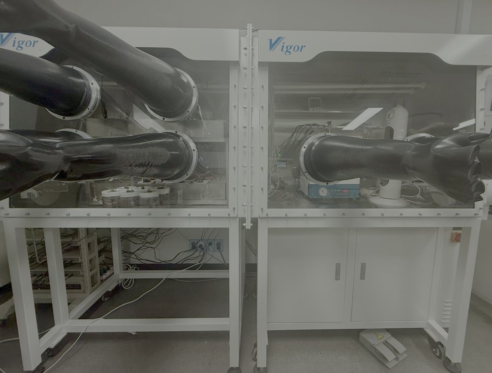 Glove box for all-solid-state batteries