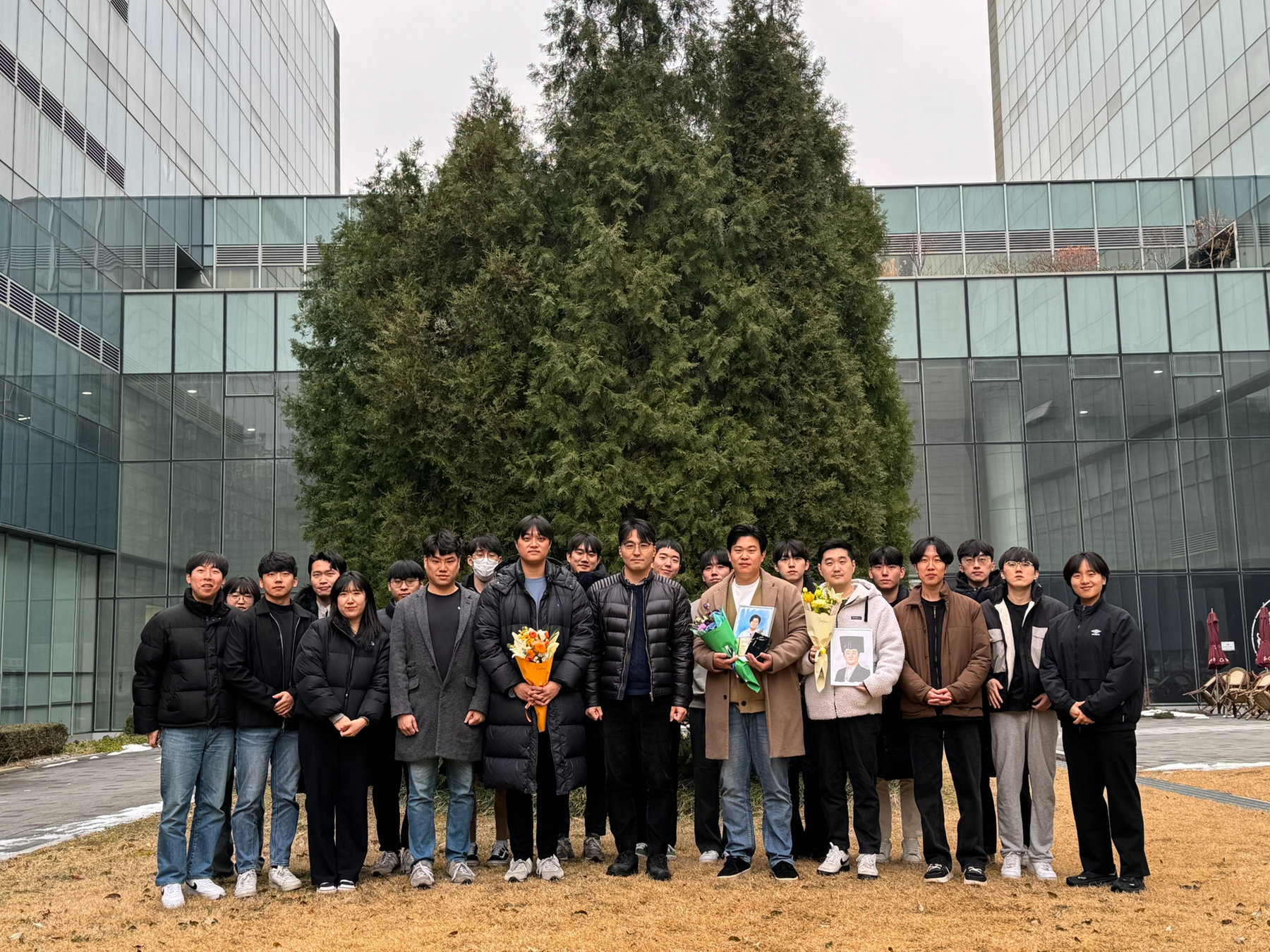 졸업 축하 · 2023-12-29